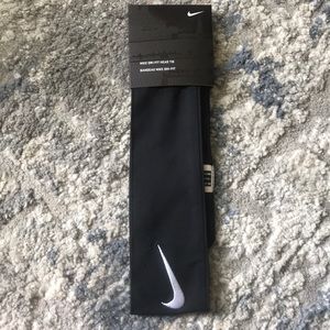 Nike Head Tie